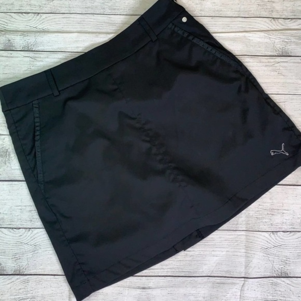 Puma solid tech skirt black :) size 4 new
